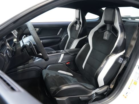Used 2020 Ford Mustang Shelby GT500 w/ Carbon Fiber Track Pack RWD image 27