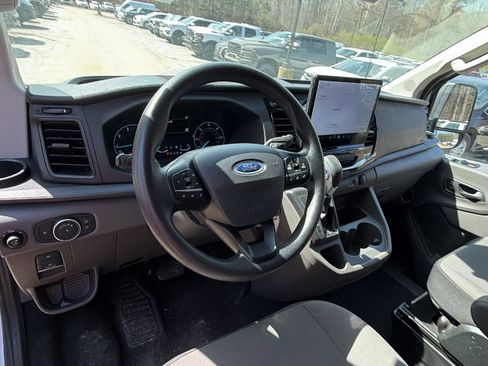 Used 2024 Ford Transit 350 XLT image 21