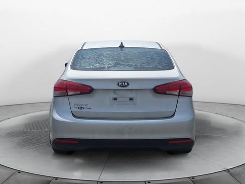 Used 2018 Kia Forte LX FWD image 4