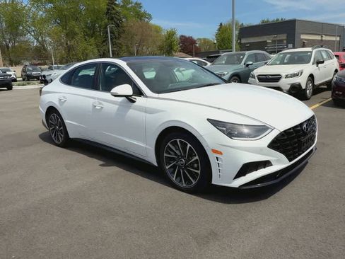 Used 2023 Hyundai Sonata Limited FWD image 2