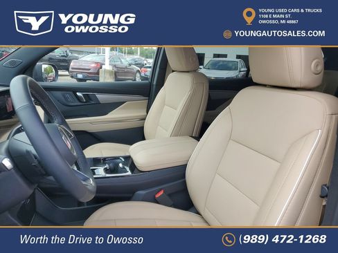 Used 2026 Buick Enclave Preferred w/ Power Package AWD/4WD image 7