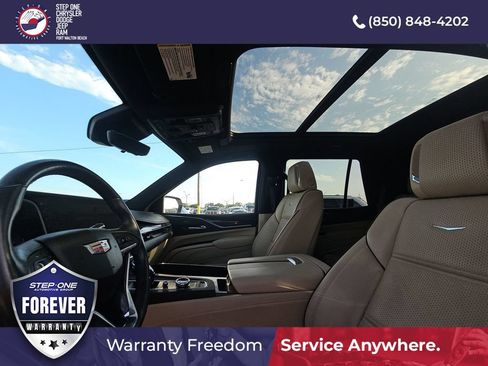 Used 2021 Cadillac Escalade Premium Luxury RWD image 6