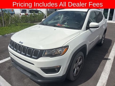 Used 2018 Jeep Compass Latitude w/ Popular Equipment Group FWD image 1