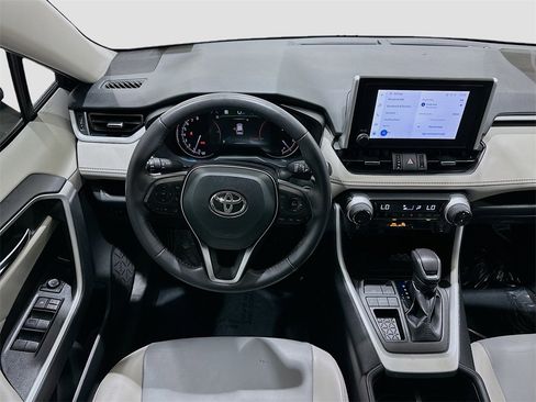 Used 2024 Toyota RAV4 XLE Premium image 22