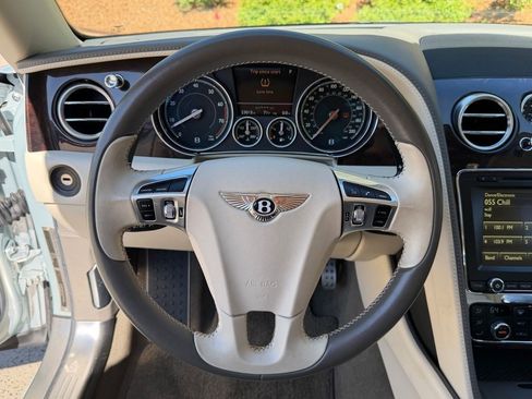 Certified 2018 Bentley Flying Spur V8 AWD/4WD image 17