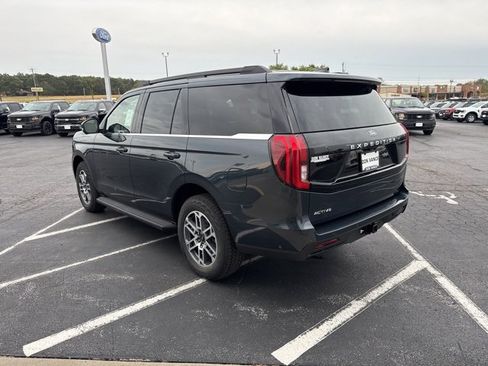 New 2025 Ford Expedition Active image 4