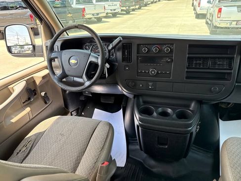 Used 2013 Chevrolet Express 2500 RWD image 7