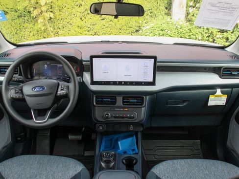 Used 2025 Ford Maverick XLT w/ Equipment Group 302A AWD/4WD image 28