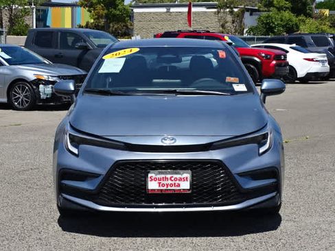 Used 2024 Toyota Corolla SE FWD image 3
