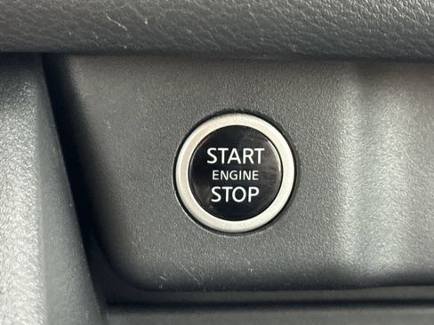 Used 2021 Nissan Rogue S FWD image 27