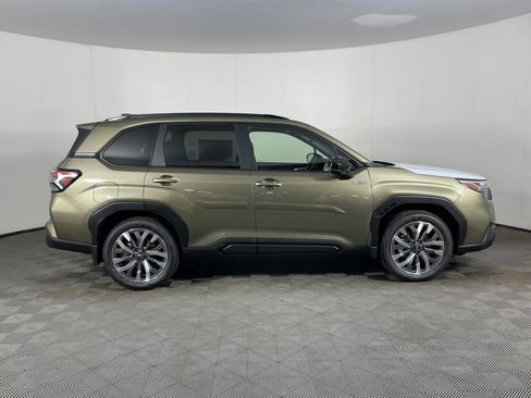 New 2025 Subaru Forester Touring image 5