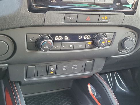 Used 2024 Nissan Frontier Pro-X w/ Technology Package image 30