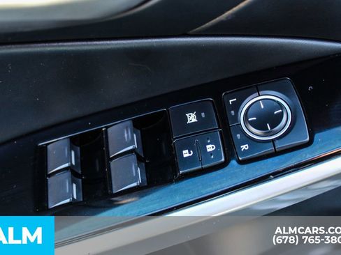 Used 2017 Lexus IS 200t 200t w/ Premium Package image 31