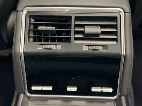 Used 2023 Porsche Panamera 4 Platinum Edition image 34