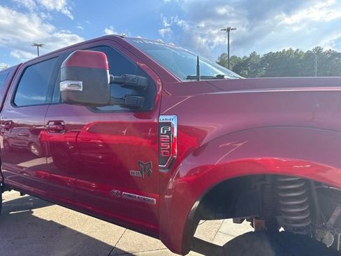 Used 2021 Ford F250 Lariat w/ Lariat Ultimate Package AWD/4WD image 11