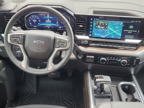 Used 2025 Chevrolet Silverado 1500 LT Trail Boss w/ Convenience Package II image 27