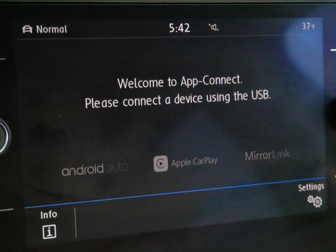 Used 2019 Volkswagen Atlas SE w/ Panoramic Sunroof Package image 27