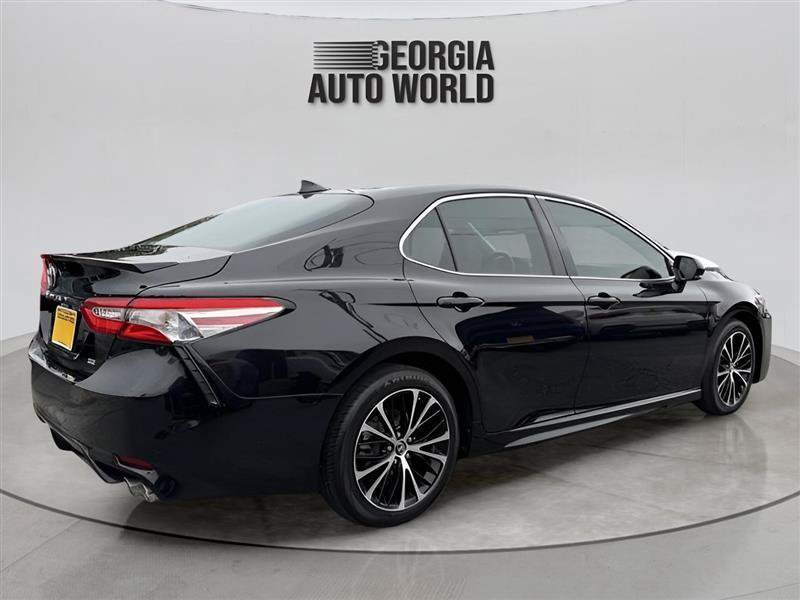 Used 2019 Toyota Camry SE w/ Convenience Package FWD image 14