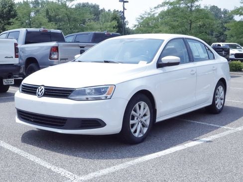 Used 2012 Volkswagen Jetta SE FWD image 1
