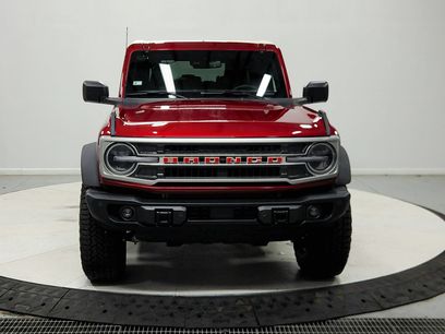 New 2026 Ford Bronco Outer Banks w/ Sasquatch Package