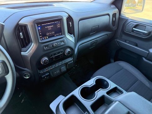 Used 2024 Chevrolet Silverado 1500 Custom image 16