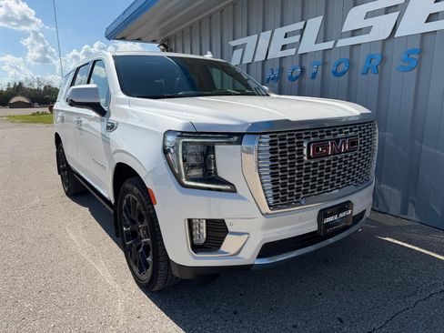 Used 2022 GMC Yukon Denali AWD/4WD image 4