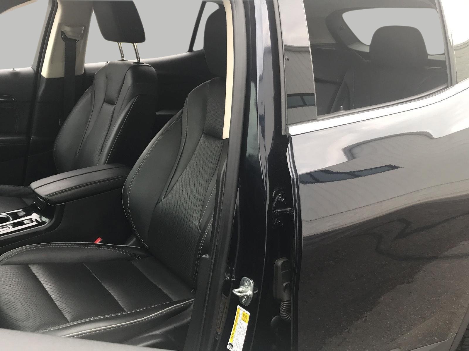 Used 2021 Buick Envision Essence w/ Technology Package I AWD/4WD image 14