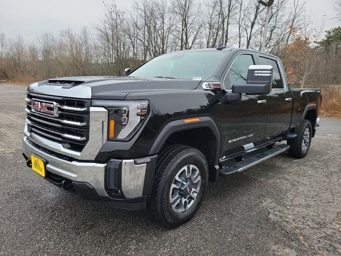 New 2026 GMC Sierra 2500 SLT image 1