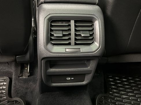 Used 2022 Volkswagen Taos SE image 12