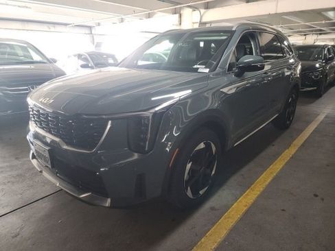 Used 2025 Kia Sorento EX image 5