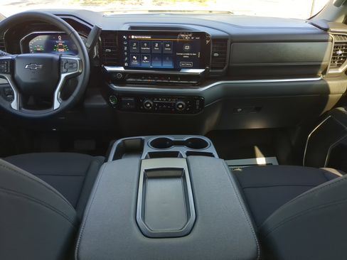 Certified 2025 Chevrolet Silverado 2500 LT w/ Trail Boss Package image 15