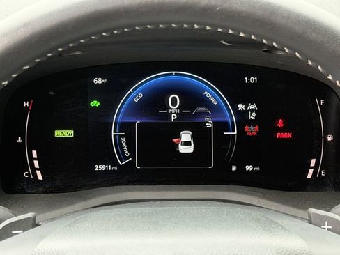 Used 2025 Toyota Camry SE image 16