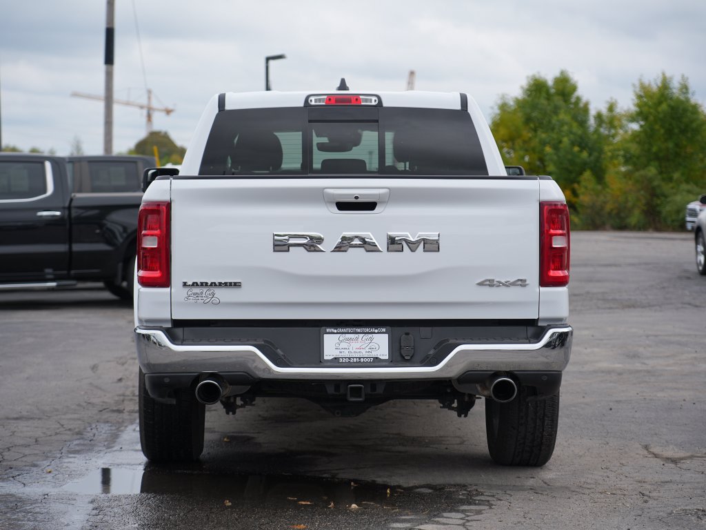 Used 2025 RAM 1500 Laramie AWD/4WD image 4