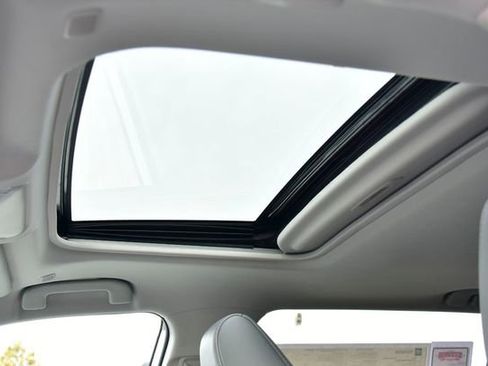 New 2025 Toyota RAV4 XLE Premium image 7