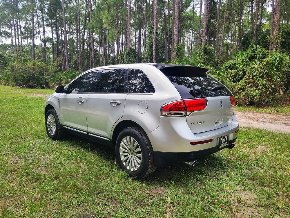 Used 2011 Lincoln MKX 2WD image 6