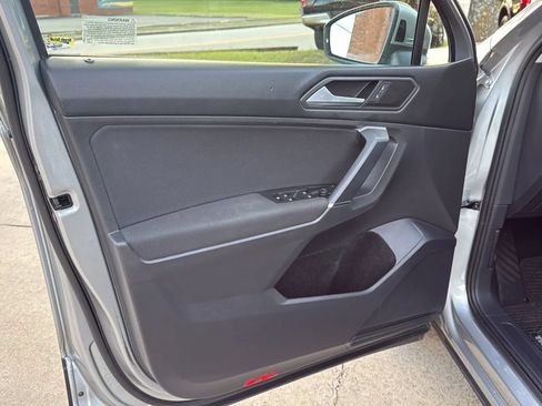 Used 2020 Volkswagen Tiguan S FWD image 9
