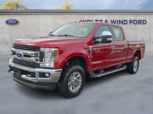 Used 2019 Ford F250 XLT w/ XLT Premium Package image 3