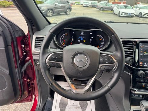 Used 2019 Jeep Grand Cherokee Limited image 12