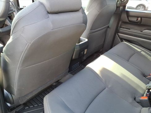 Used 2025 Toyota Tacoma SR5 AWD/4WD image 15