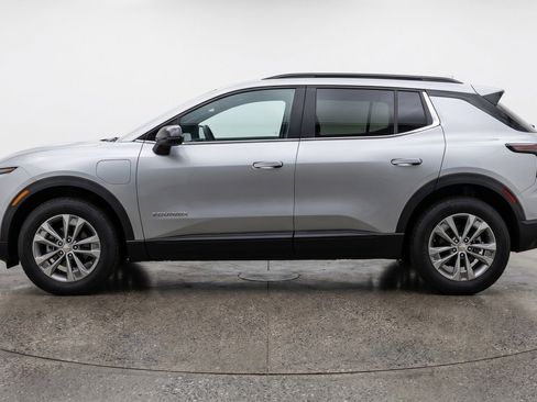 Used 2025 Chevrolet Equinox LT FWD image 5