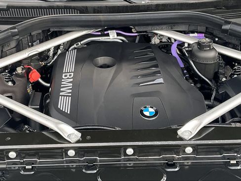 Certified 2026 BMW X7 xDrive40i AWD/4WD image 34