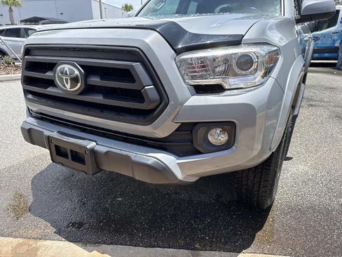 Used 2020 Toyota Tacoma SR5 w/ SR5 Appearance Package (SM) RWD image 10