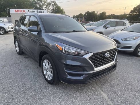 Used 2019 Hyundai Tucson Value FWD image 2
