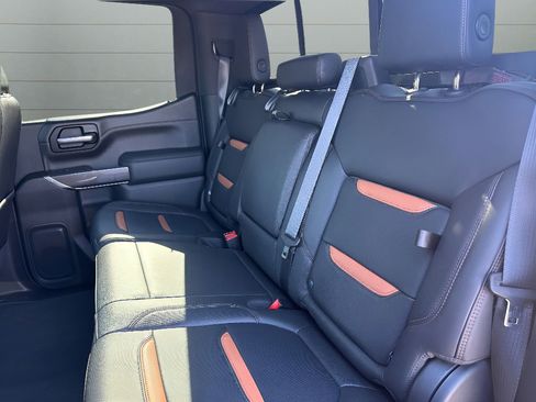 Used 2021 GMC Sierra 1500 AT4 w/ AT4 Value Package AWD/4WD image 10