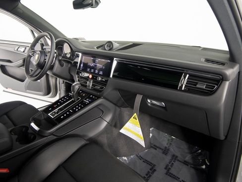 New 2026 Porsche Macan S image 26