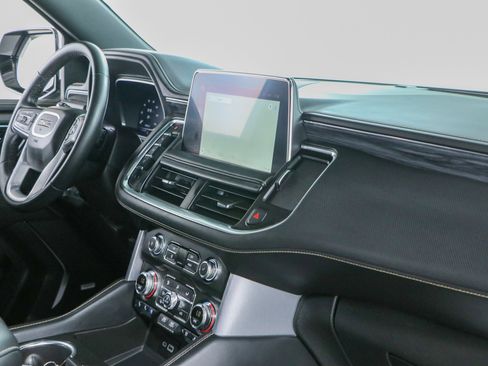 Used 2024 GMC Yukon SLT w/ Max Trailering Package AWD/4WD image 30