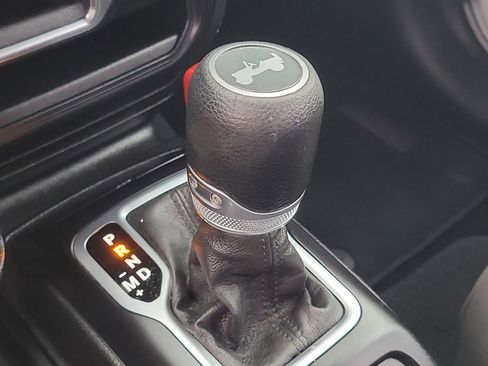 Certified 2020 Jeep Wrangler Sport image 18