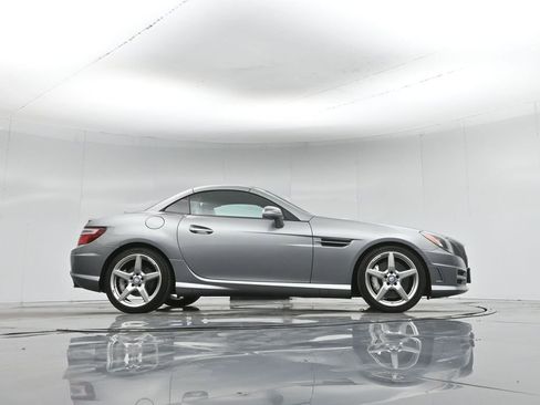Used 2015 Mercedes-Benz SLK 250 image 42