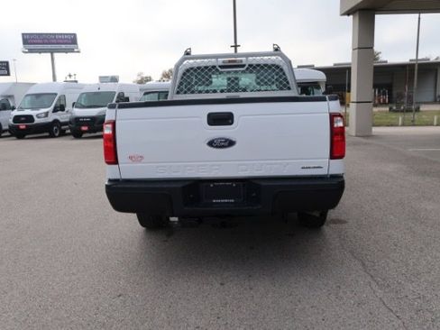 Used 2015 Ford F250 XL w/ Camper Package image 5