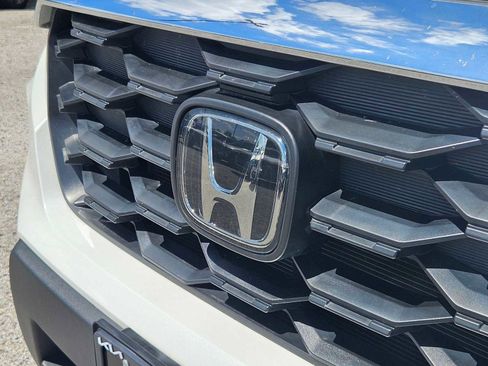 Used 2024 Honda Passport EX-L image 11